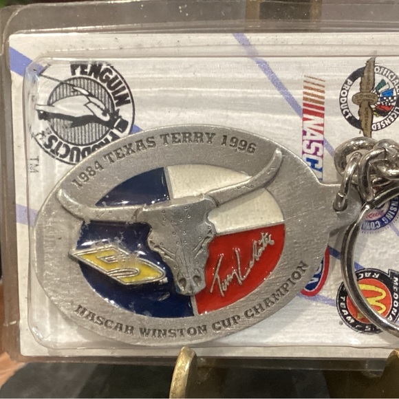 Vintage - NASCAR - Texas Terry 1984 - 1996 Winston Cup Champion Key Chain - NIP - Picture 4 of 7